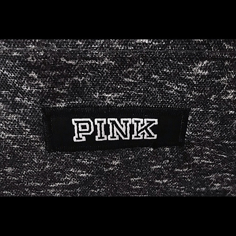 🆕🔥PINK BY VS SUPER SUPER CUTE GRAY BACKPACK&STRAPS ON THE BACK&COMES WITH PINS!! - Picture 4 of 11